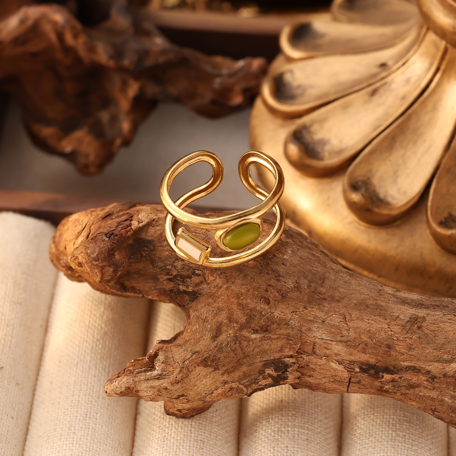 Fashionable and Elegant Design Personality Jewelry Stainless Steel Gold-Plated Green Open Ring