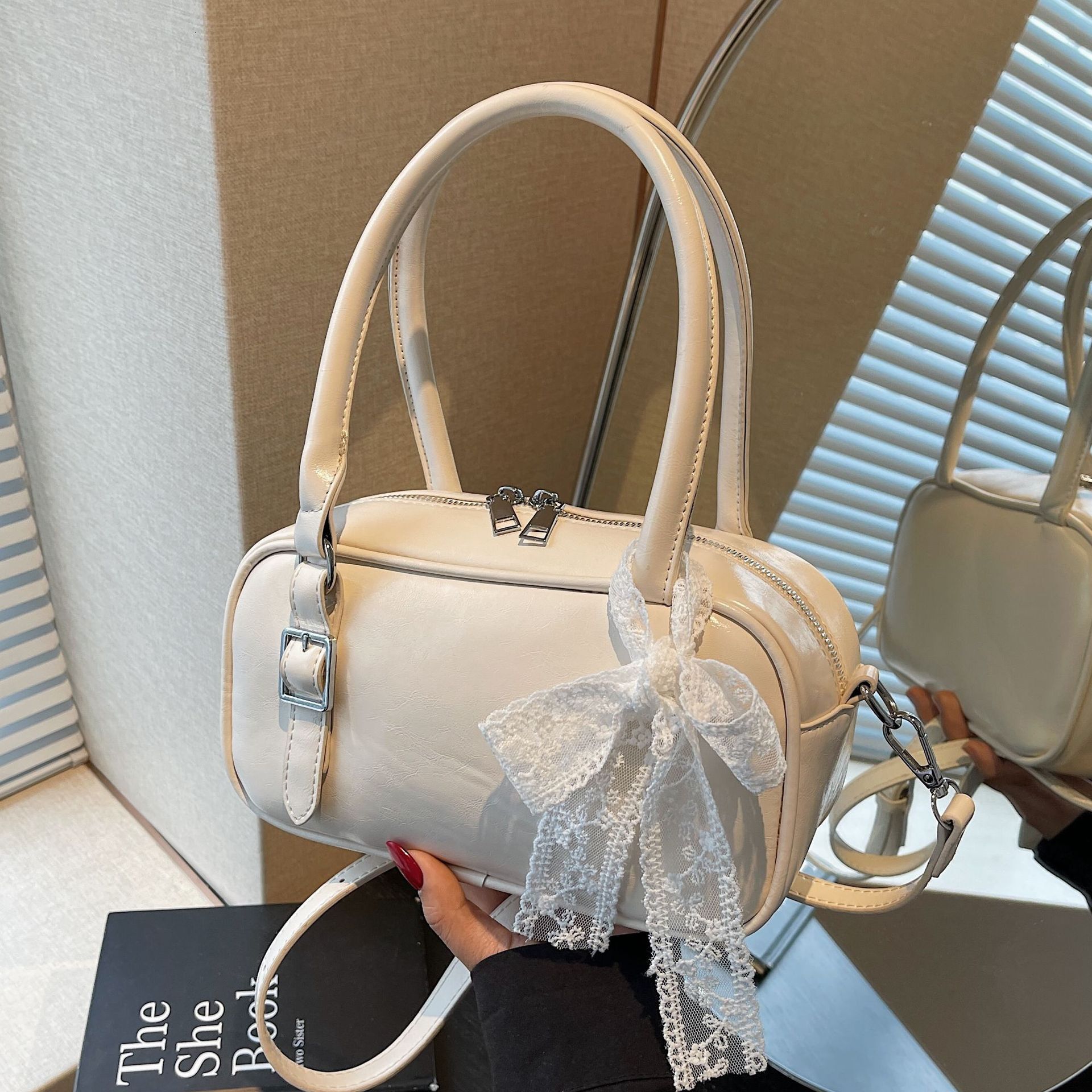 designer Korean Style Trendy Fashion High-end Oil Wax Leather Handbag Boston Bag Versatile Chic Niche Women's Crossbody Bag