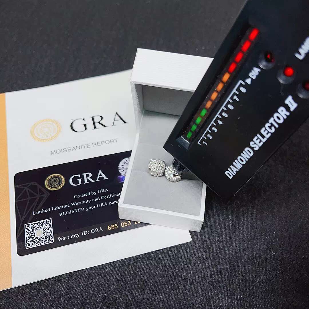 Zuanfa Hot Top Selling Pass Diamond Tester Fine Jewelry 925 Silver Round Cluster Earrings VVS Moissanite Stud Earring