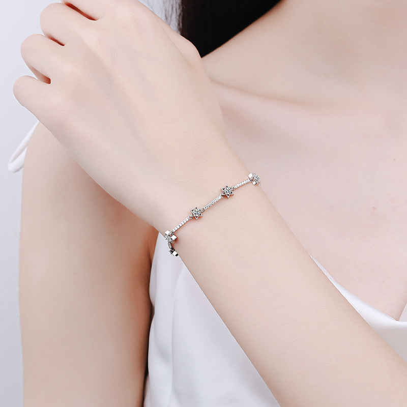 Trendy Personalizable Jewelry Band Made of Superior Quality 925 Silversmith Workmanship & Astral Gemstone Details