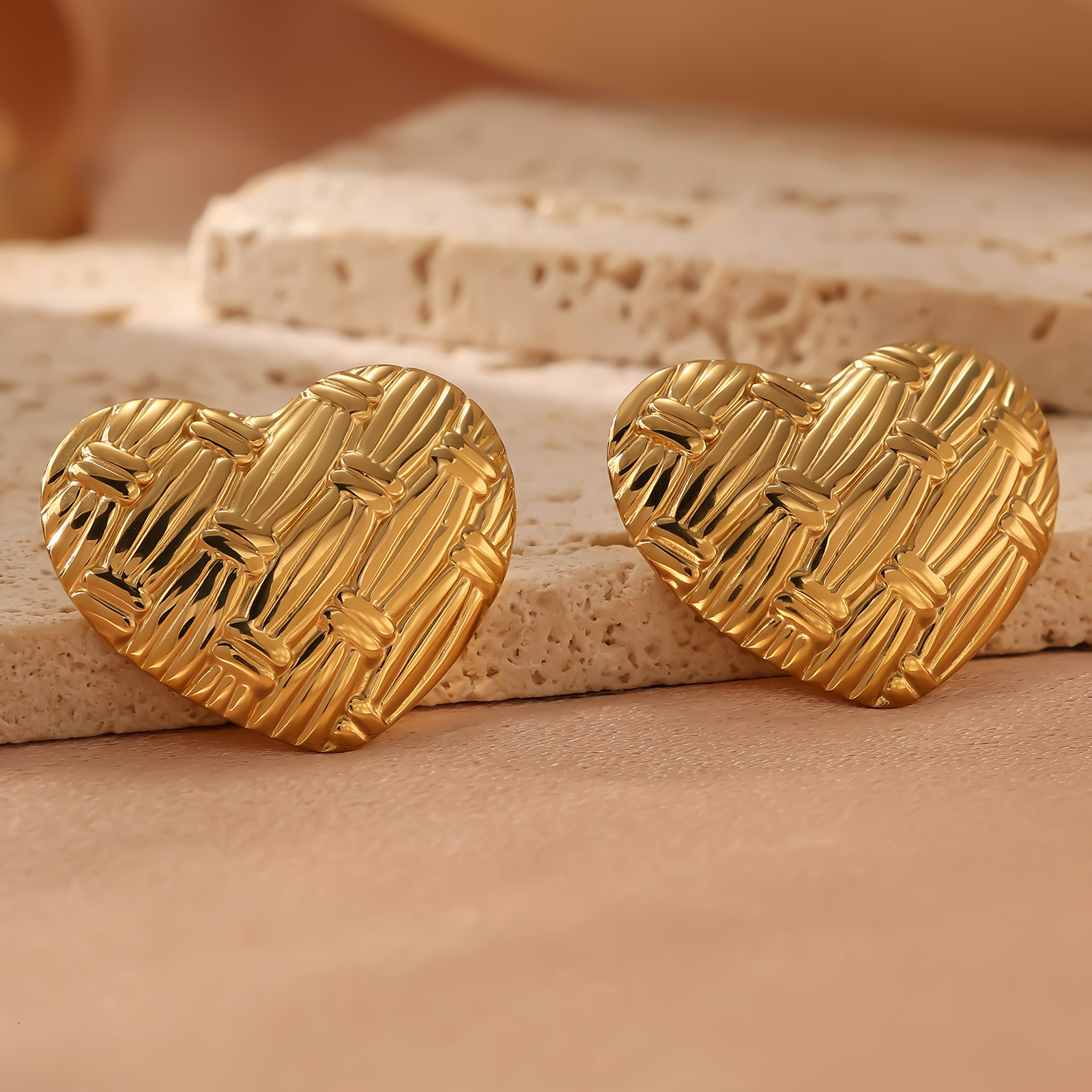 Heart-Shaped Stainless Steel Fashion Heart Unique Niche Versatile Earrings Jewelry