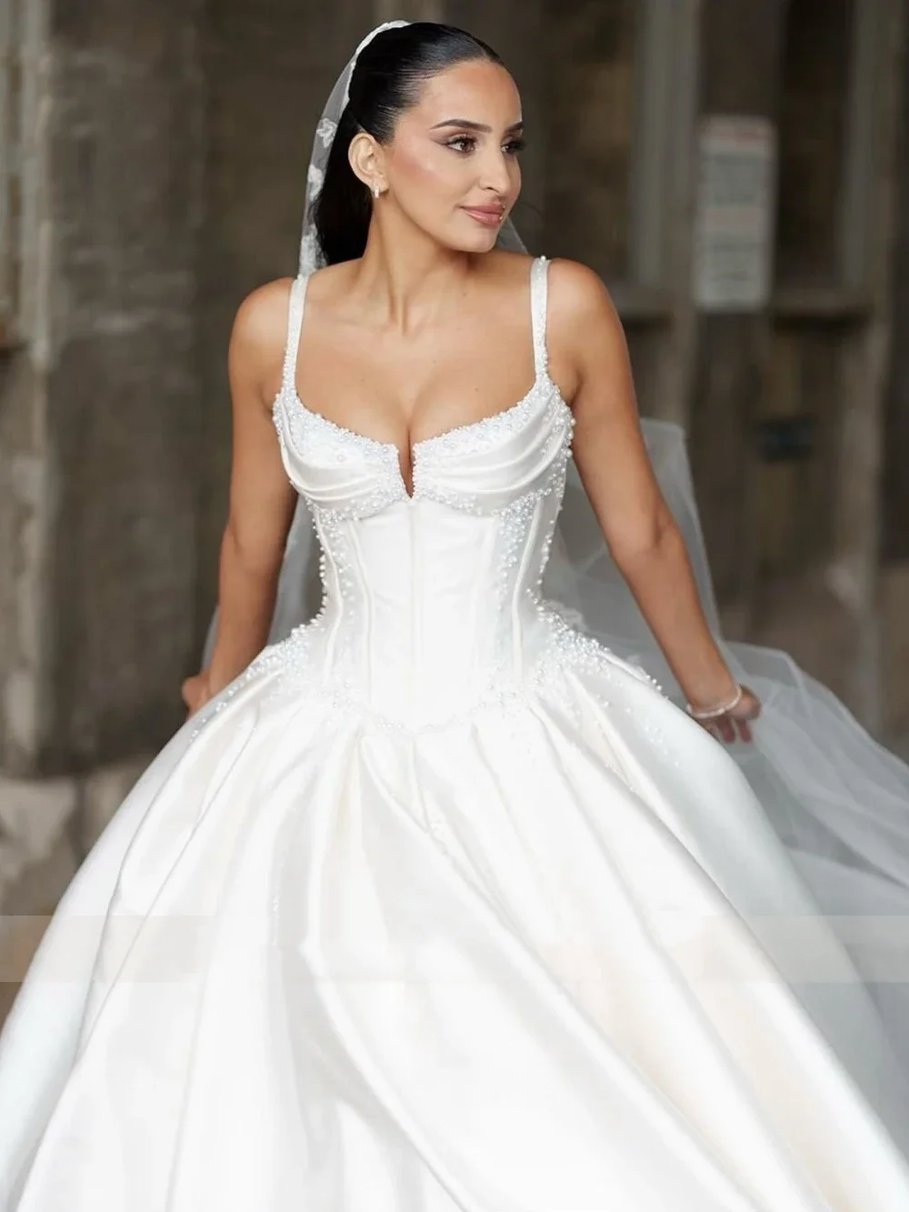 Elegant A Line Wedding Dress For Women Sweetheart Neck Spaghetti Straps Bridal Gown Pearls Sweep Train Dresses Custom Made vestidos de novia