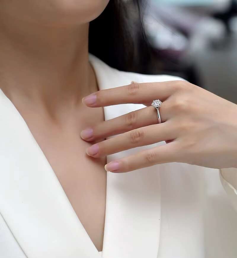 Wholesale Custom 925 Silver Moissanite Ring 1CT VVS GRA Certified Moissanite Diamond Jewelry Engagement Ring for Women