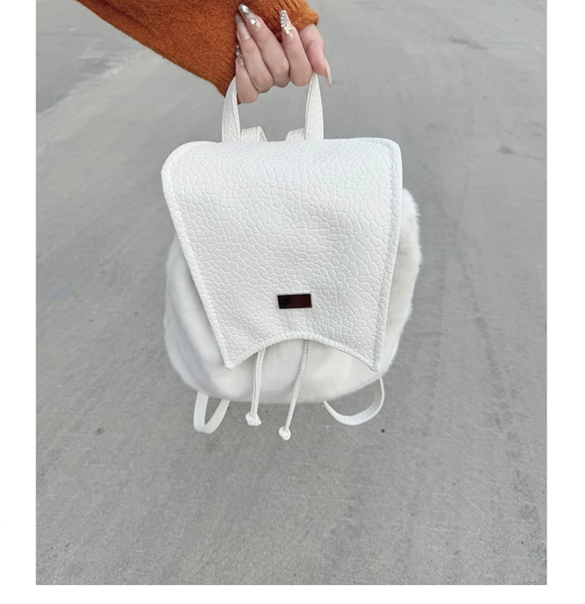 designer Korean Style Plush Backpack Large Capacity Autumn Winter New Niche Design College Style Versatile Handheld Backpack for Women