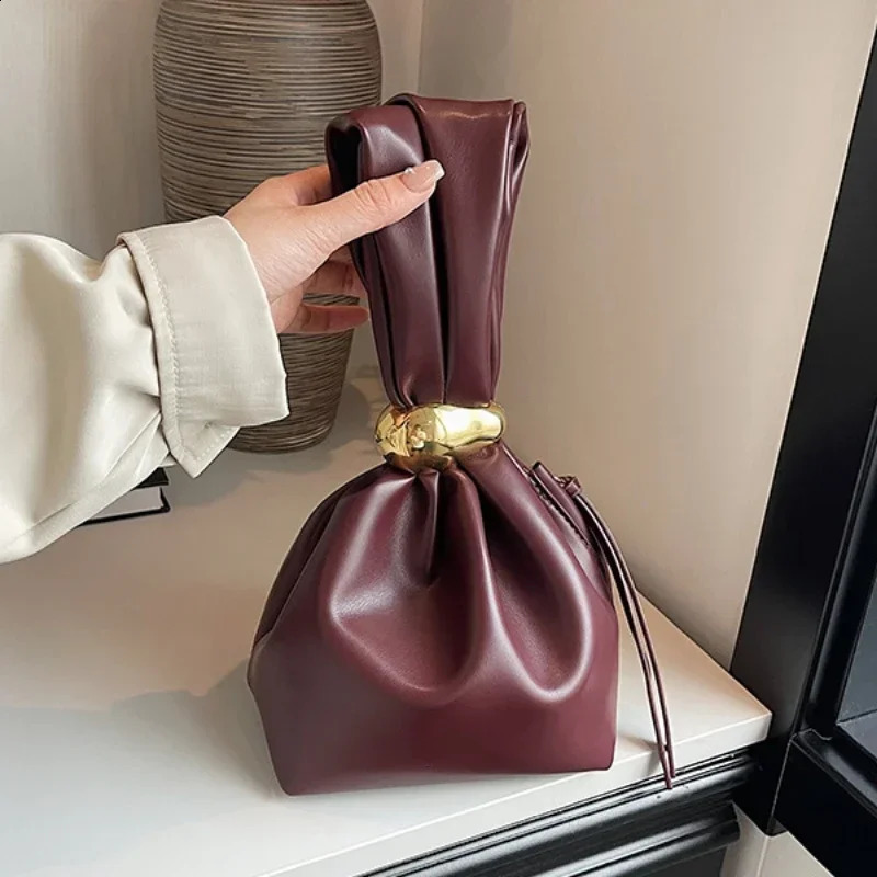 Personalized Soft Leather Clutch Bag Women Pleated Mini Bucket Pouch Temperament Side Zipper Party Evening Bags 250530