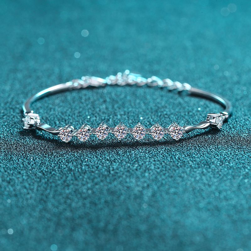 Chic Woman's Jewellery Piece Made from High-Quality Silver Alloys Embellished With Radiant Man-Made Diamonds
