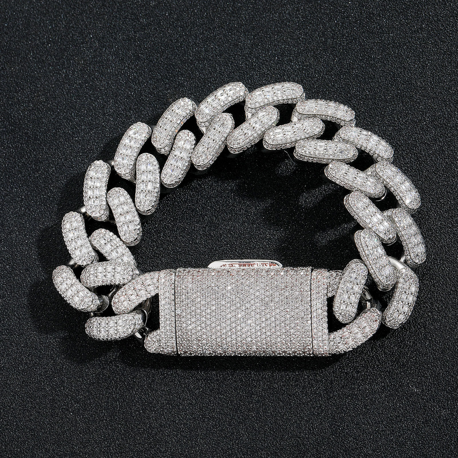 Hip hop 20MM cubic Moissaniteia Cuban chain bracelet with long buttons personalized mens hip-hop accessories moissanite