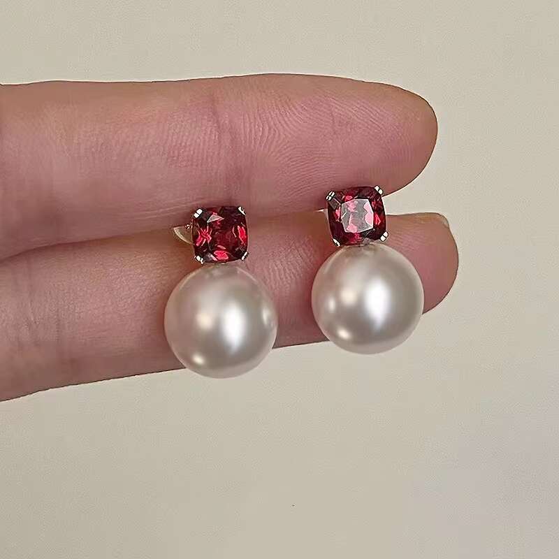 S925 Silver Pigeon Blood Moissanite Gemstone Stud Earrings 12mm Gold-Plated Pearl Cute Fashionable All-Match for Party Gifts