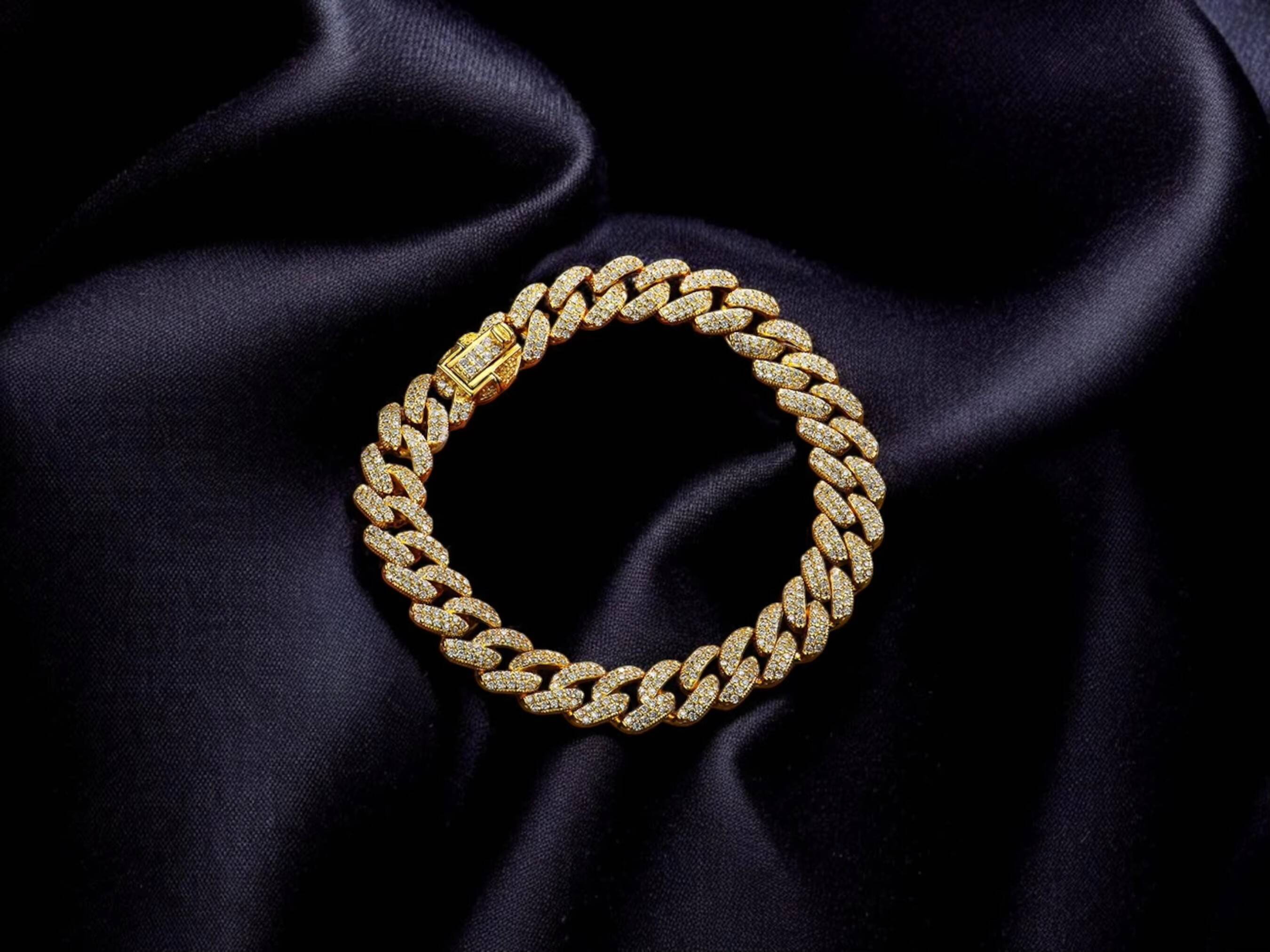 Classic Full Mo Stone Round Cut Cuban Chain Gold-Plated Unisex Premium Jewelry Bracelet