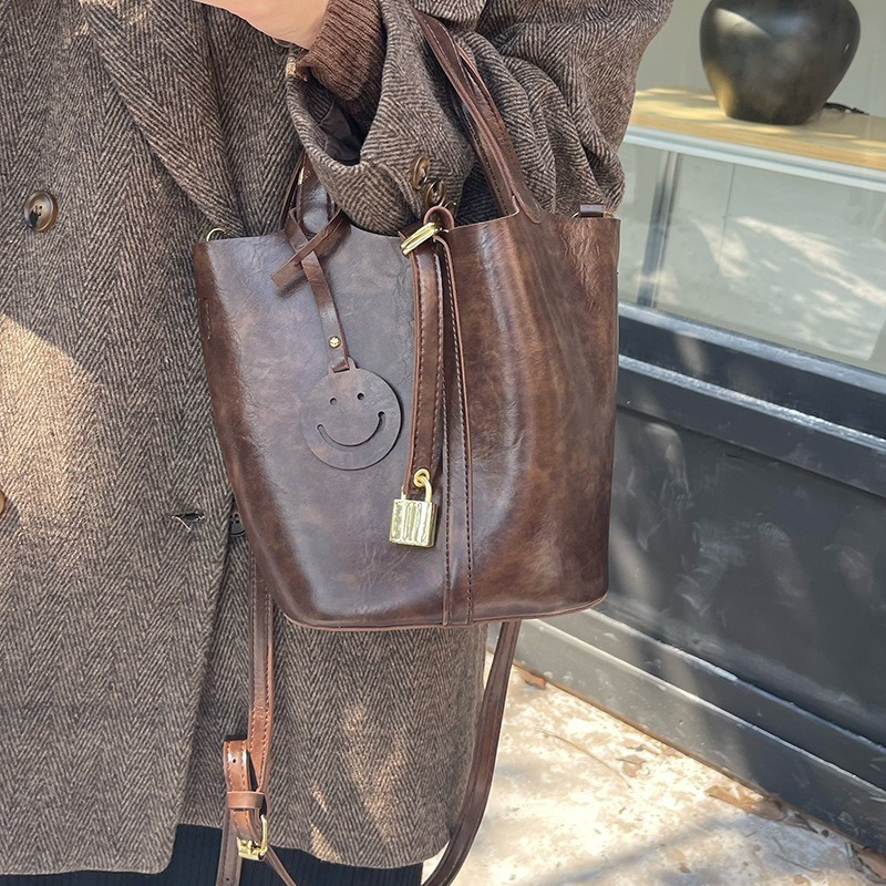 designer Milad Retro Handheld Basket Bag for Women Autumn Winter 2025 New Fashion Trendy Bucket Bag Versatile Crossbody Bag