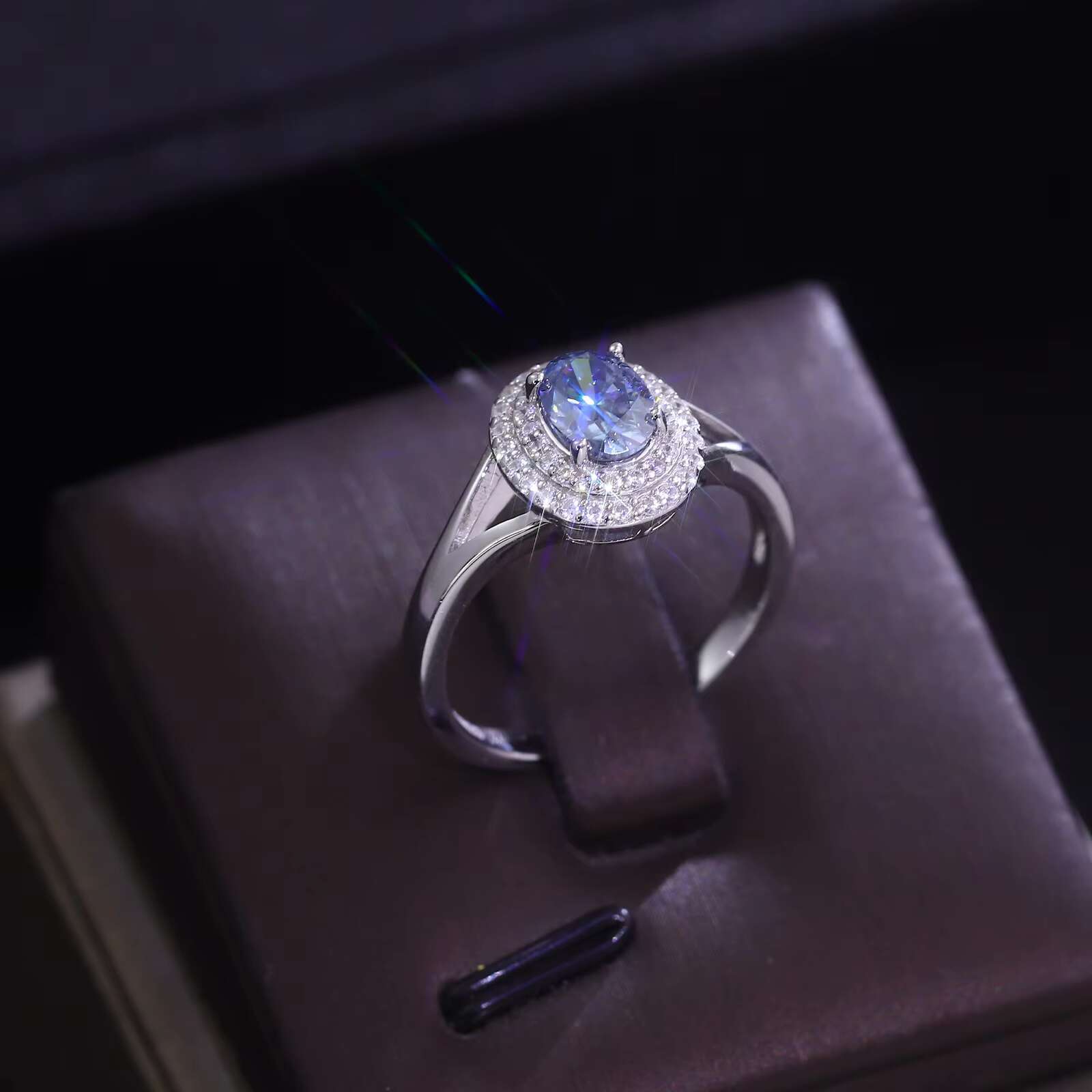 Wedding Bridal Jewelry White Gold Plated 925 Sterling Silver Ring Oval Shape VVS1 Moissanite Engagement Ring Women