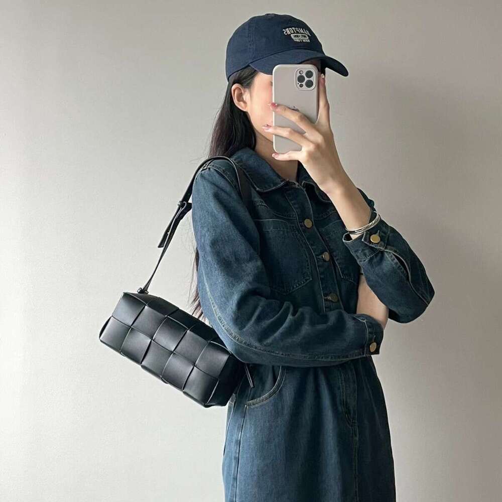 Niche High End Internet Celebrity Yang Mi Same Style Genuine Leather Woven Shoulder Underarm Handbag Spring Summer New Women s Bag