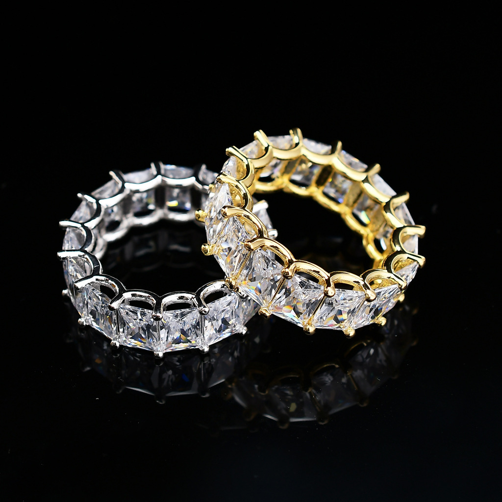 New hip hop ring 18 K gold nightclub hip hop ring for men moissanite