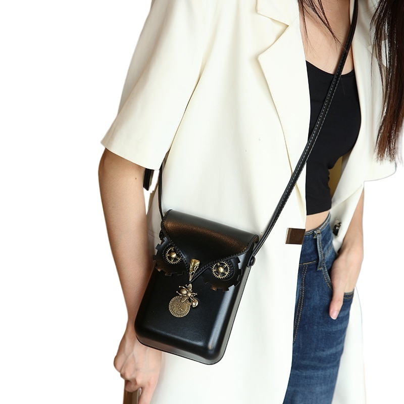designer Manufacturer New Model Phone Bag for Women Retro Cute Owl and Bee Pendant Saddle Bag Shell Crossbody Small Bag