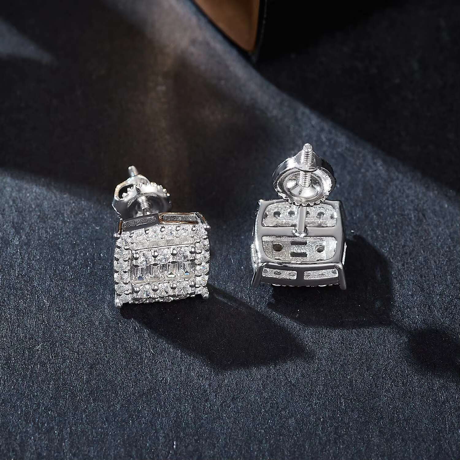 New Fashion Emerald Cut Moissanite Stone Stud Earrings for Men High Quality 925 Silver for Anniversaries