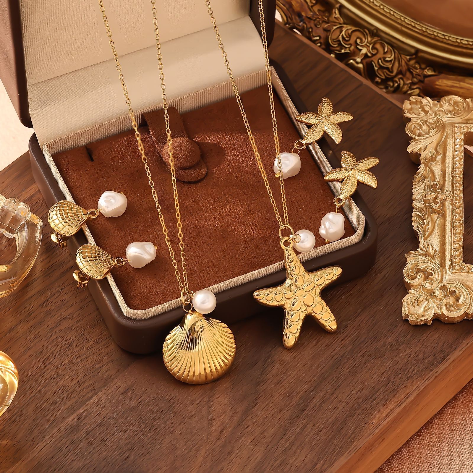 New Fashion Light Simple Commuter Inlaid Pearl Shell Shape Versatile Metal Earrings Necklace