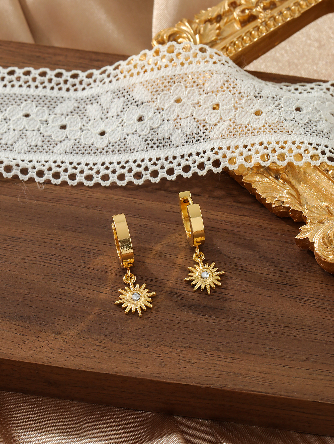 Zircon Earrings Ins High-end Sense Personality Simple Versatile Ear Jewelry