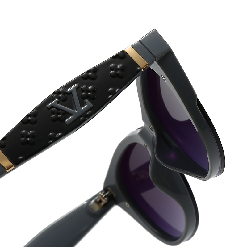 2025 hot free shipping Retro fashion designer sunglasses with UV protection and premium texture for women men