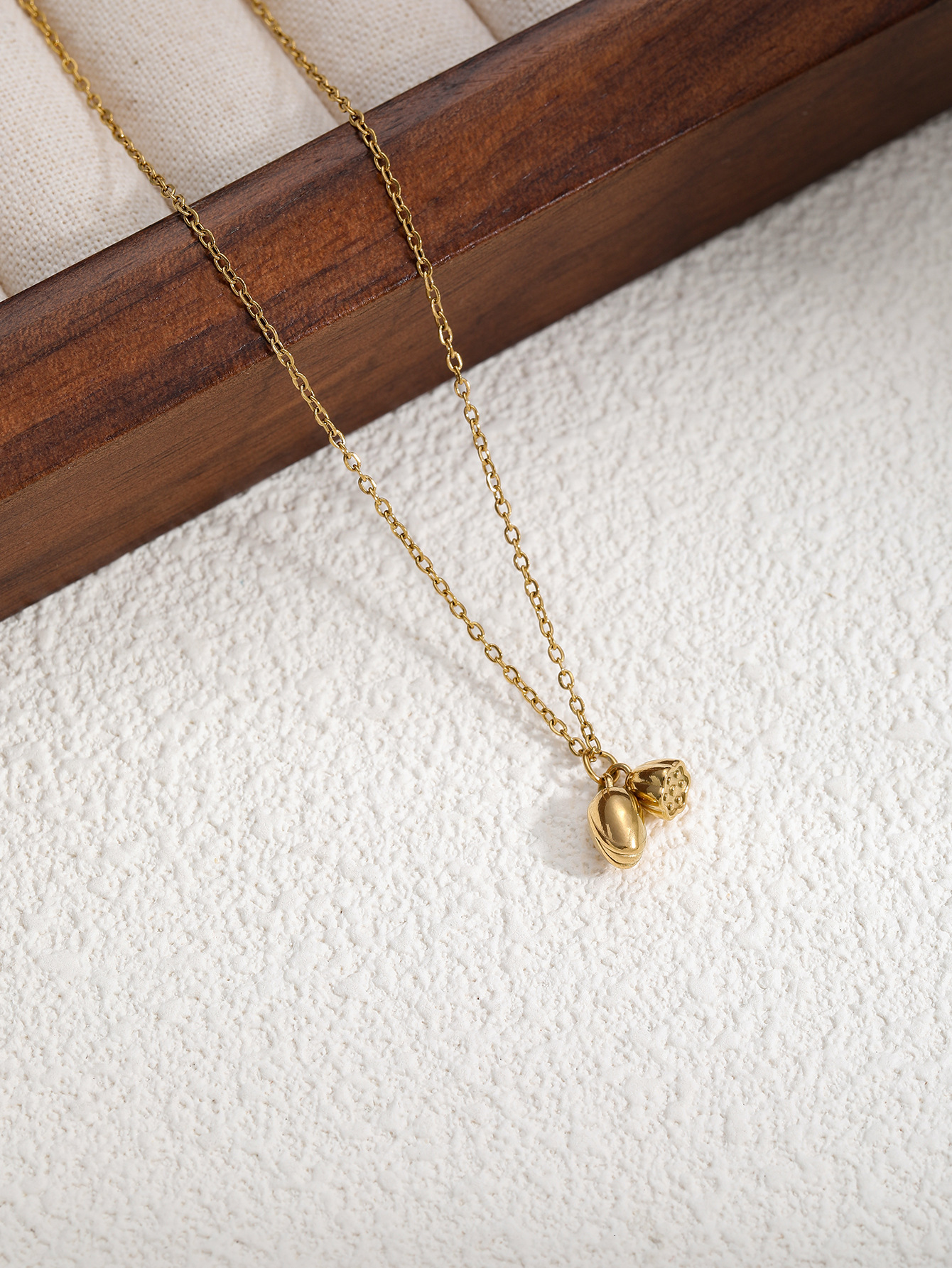 Minimalist Eggplant Geometric Pendant Necklace Round Snake Titanium Steel Clavicle Chain Non-Fading Layered Versatile Gift