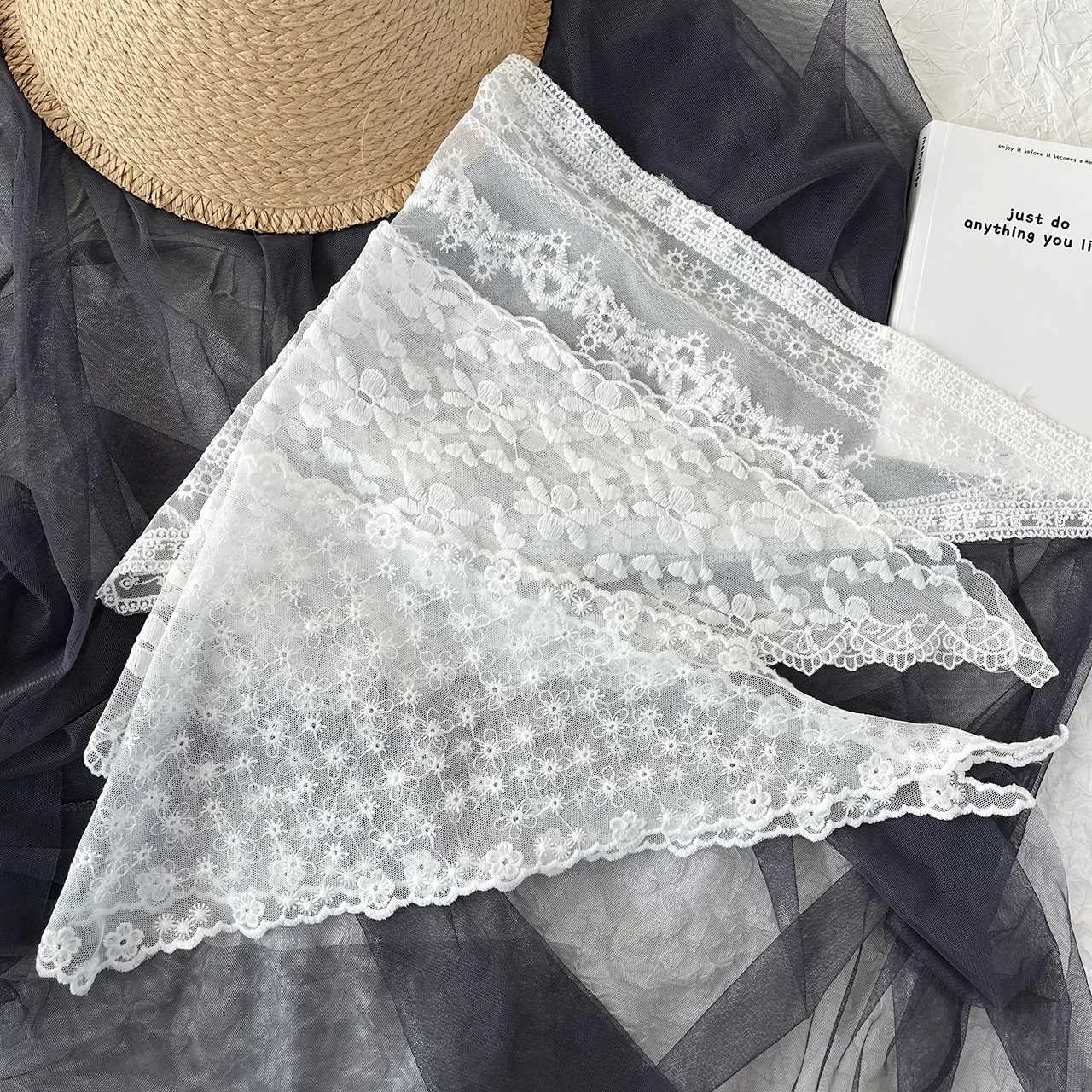 1PC Lace Bandanas Scarf Retro lace Floral Triangle Headscarf Embroidered Hair Scarf Wrap Korean Womens Girl Sweet Kerchief W250602