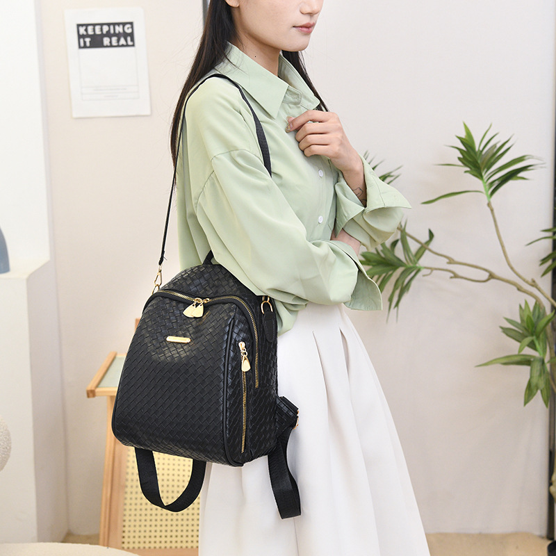 Free Shipping New Women's Backpack Fashion Versatile Large Capacity Shoulder Bag Designer Bag Multifunctional Outdoors Woven Pattern Lightweight 
