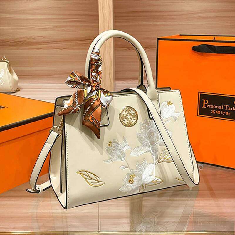 Toptrends Chinese Style Embroidery Tote Handbags For Women 2025 Designer Scarf Mom Work Ladies Shoulder Crossbody Bags