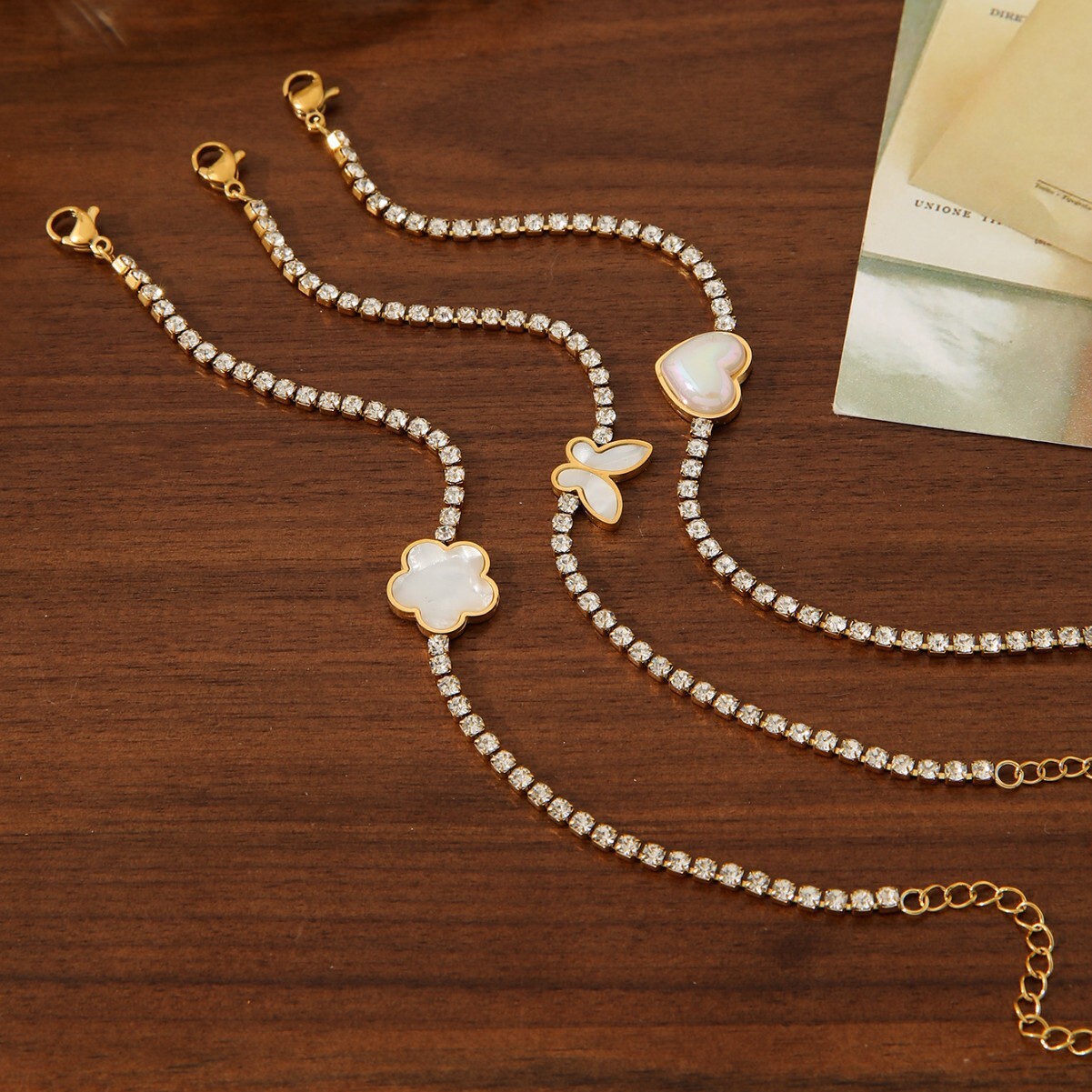 French Style Titanium Steel Inlaid Flower Mother-of-Pearl Bracelet Fashion Versatile Women's Non-Fading Vacuum Plated Jewelry