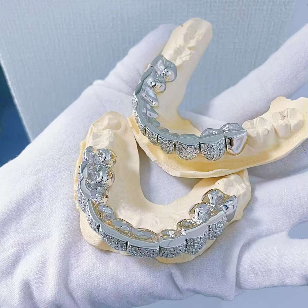 925 Silver Hip Hop Jewelry Honeycomb Teeth Grilliz With Custom Rich Ice Out Moissanite Diamond Grillz