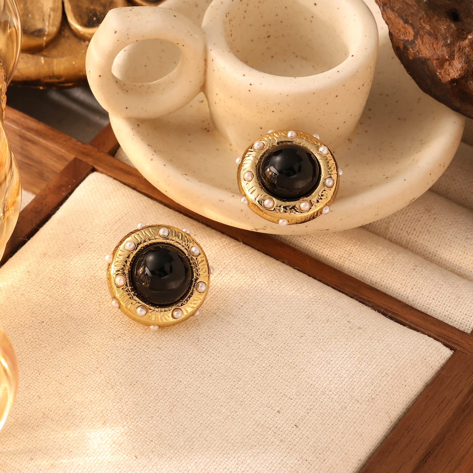 Style Bury Glazed Pearl Studs High-end Engagement Bride Wedding Earrings for Women