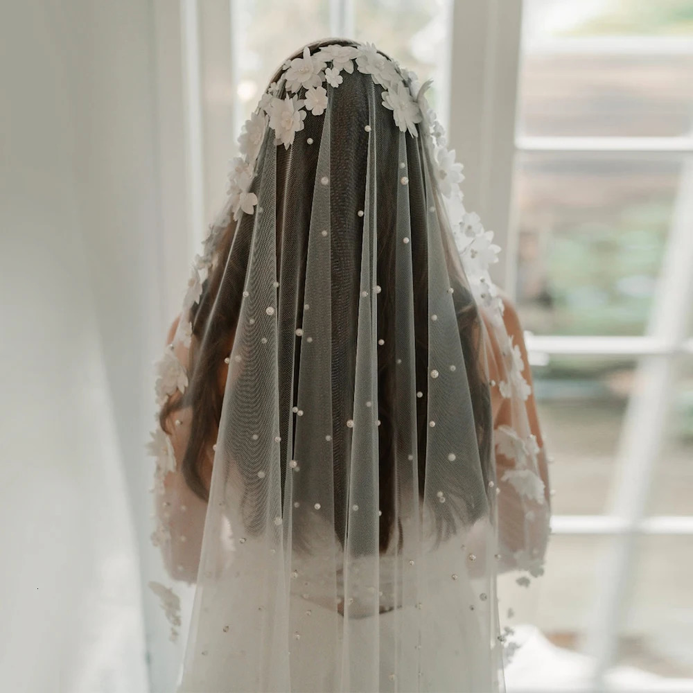 Bridal Veil with Flowers Short Pearls Wedding Veil 1 Tier Elegant Wedding Accessories for Bride Floral French Lace Trim VP67 250530