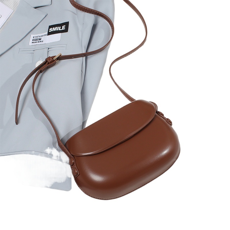 designer Cross-border 2025 Summer INS Single Shoulder Crossbody Bag for Women Candy Color Large Shell Bag Retro Versatile Saddle Bag