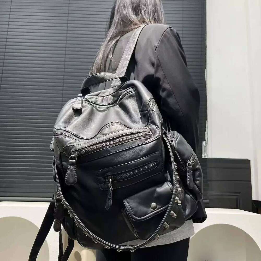 Ladies' Fashion Y2k Vintage Hot Girl Backpack With Large Capacity And Multiple Pockets, Retro Rivet Single Shoulder Handbag