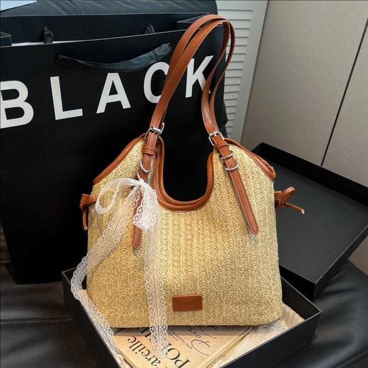 designer 2025 Summer New Beach Vacation Woven Beach Bag for Women, Niche Casual Shoulder Bag, Large Capacity Commuter Tote Bag