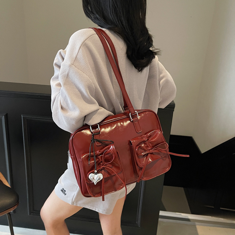 designer 2025 Spring Summer New INS Simple Oil Leather Backpack for Women Versatile High-end Fashion Handbag Backpack