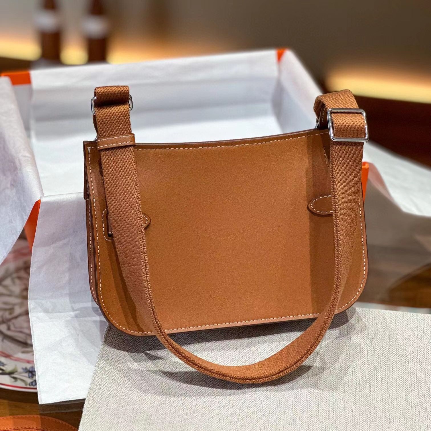 Designer Real Cow Leather Shoulder Bags Women Fashion Small Luxury Underarm Purses And Handbags Fully Handmade High Quality Silver Buckle 22cm 3209
