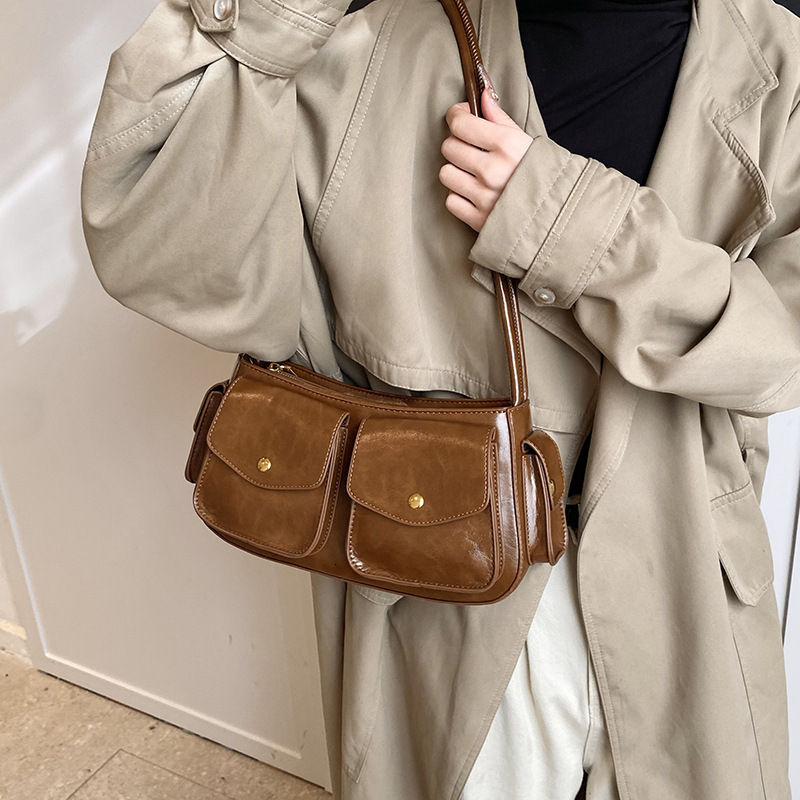 designer Niche High-End Multi-Pocket Motorcycle Bag 2024 New Style Elegant Single Shoulder Underarm Bag Commuter Crossbody Baguette Bag