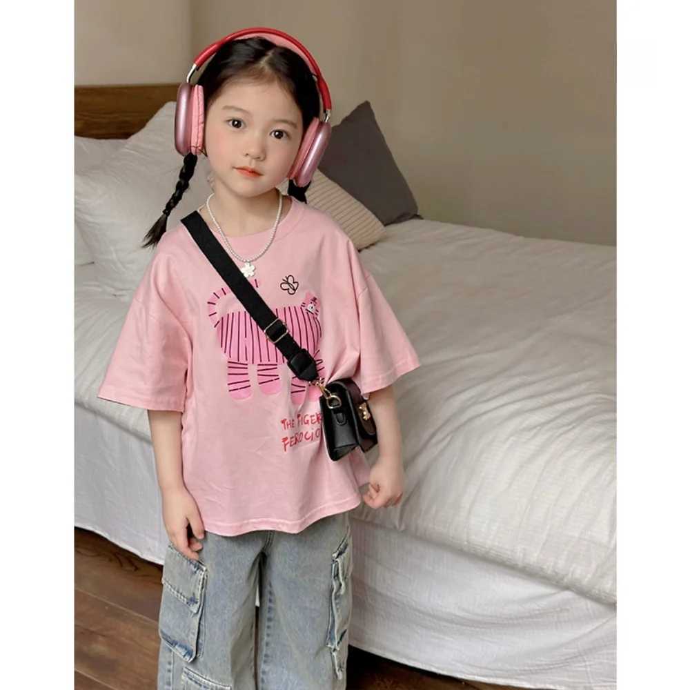 2025 new short-sleeved T-shirt for boys and girls in summer loose casual tops fashionable and versatile summer wear T250603