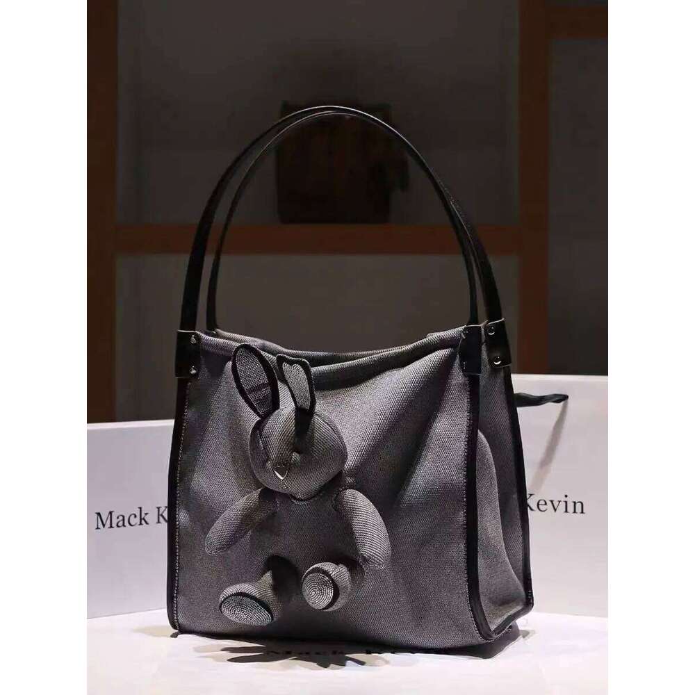 Large Capacity Fabric Bucket Fashion Design Bear Doll Casual Tote High Quality Women Handbag Lady Purse Shoulder Bag