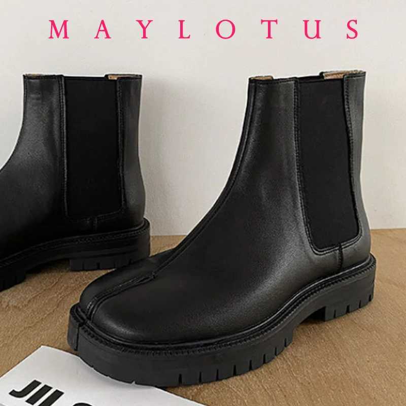 Tabi Boots Ankle Boots Flat Booties Leather Custom Handmade Boots for Men Novel Designer Style Luxury Boots Casual Shoes XJ250602