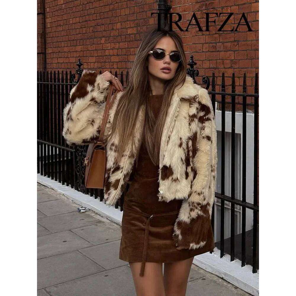 TRAFZA Fashion Side Pocket Front Zipper Design Lapel Women's Winter Artificial Fur Loose Warm Short Jacket