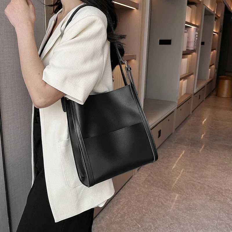 Fashion Leather Handbags for Women 2025 Luxury Handbags Women Bags Designer Large Capacity Tote Underarm Shoulder Bag Sac a Main W250602