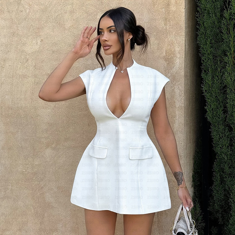 Summer Dress for Women 2024 New Solid Color Pocket Sleeveless Sexy Deep V Slim Fit High Waist Short Dress 240314