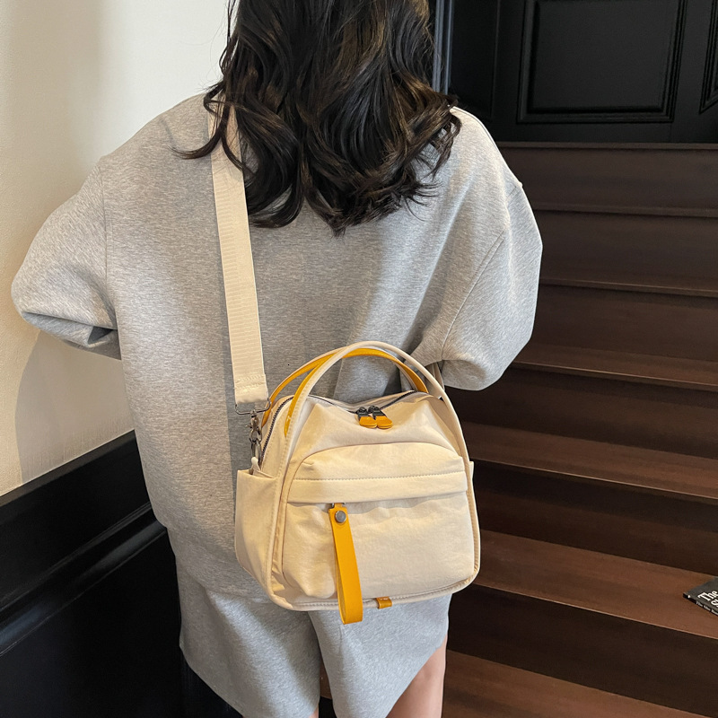 designer casual bag High-end Lightweight Bag for Women 2025 New Casual Handbag Simple Commuter Shoulder Bag Crossbody Bag