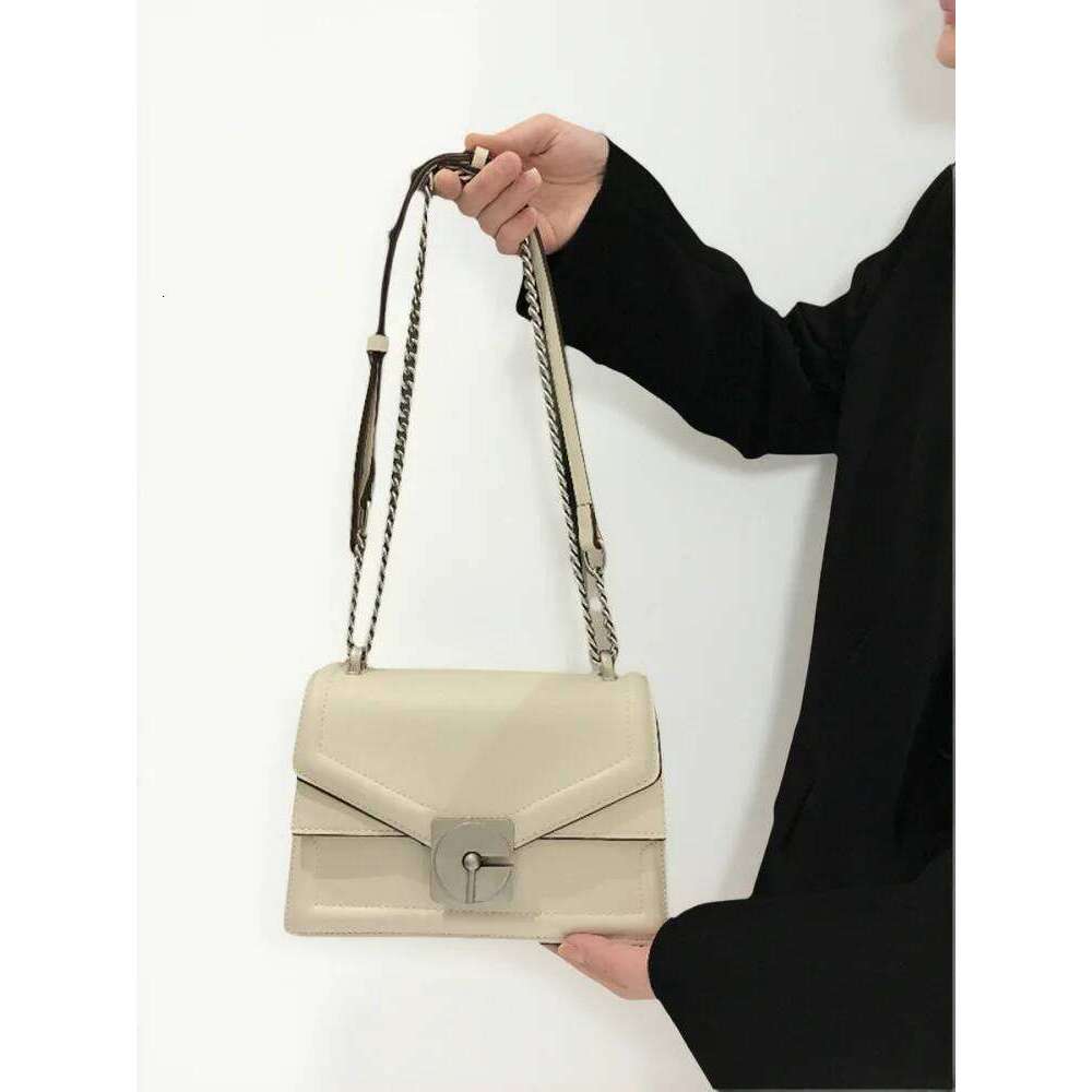 Unique Chain Square Bag With High Quality Portable And Fashion Shoulder Crossbody Handbag Women Go For Party