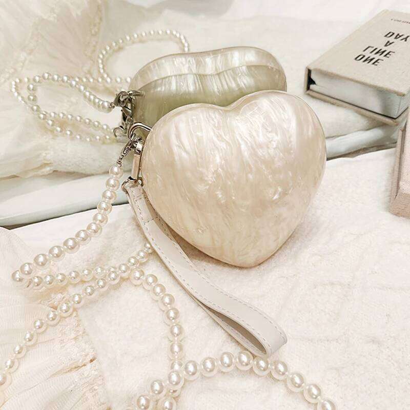 Hearts Designer Acrylic Clutch Pearl Chains Women Evening Party Bag 2025 New Fashion Shoulder Crossbody Bags Small Purse