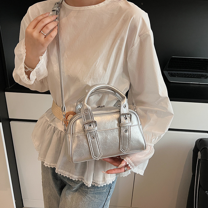 designer Handheld Bowling Ball Bag for Women 2025 New Trend Korean Niche Pillow Bag Versatile Ins Style Shoulder Crossbody Bag