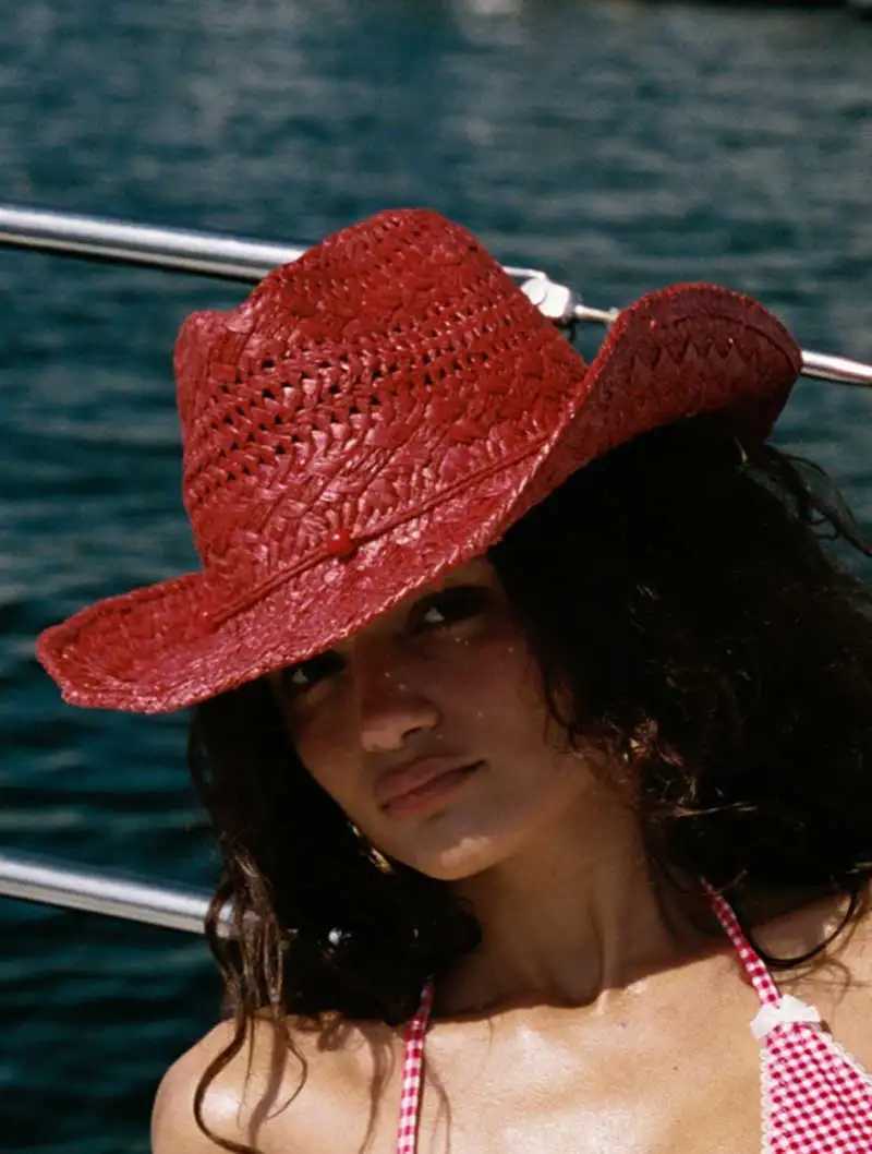 Cowboy Hat Red Hand-Painted Summer Straw Hat for Men and Women Cowboy Hat Outdoor Travel Sun Protection Beach Hat Sombrero Vaquero W250602