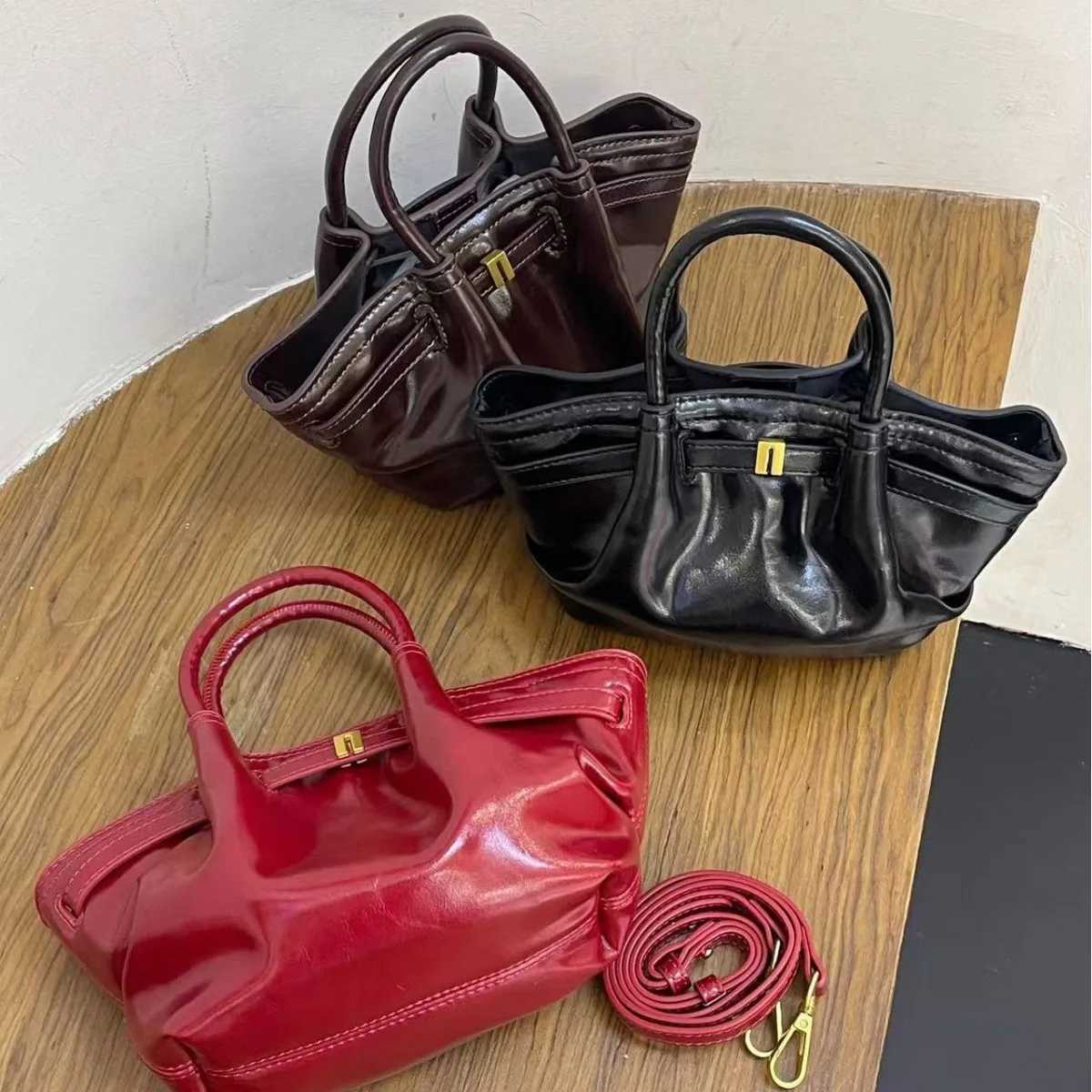 Fashion Ruched Hobos Women Handbags Chic Belts Lock Shoulder Bags Luxury Pu Leather Faux Suede Crossbody Bag Small Tote Purses W250602