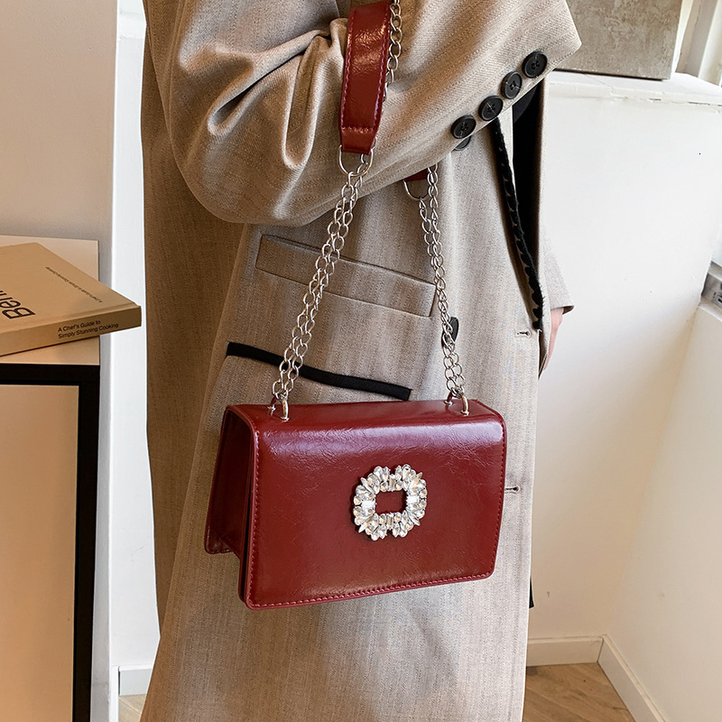 High Quality New Model Free Delivery Designer Bag Korean Version Fashionable Solid Color 2024 Leisure Commuting Chain Single Shoulder Women's Sma