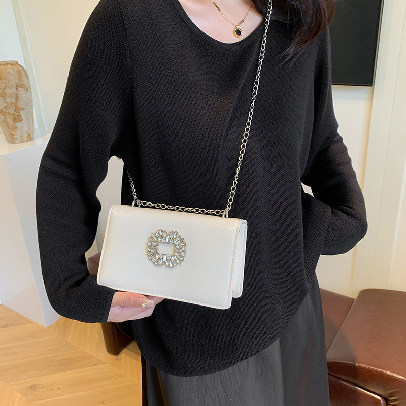 High Quality New Model Free Delivery Designer Bag Korean Version Fashionable Solid Color 2024 Leisure Commuting Chain Single Shoulder Women's Sma